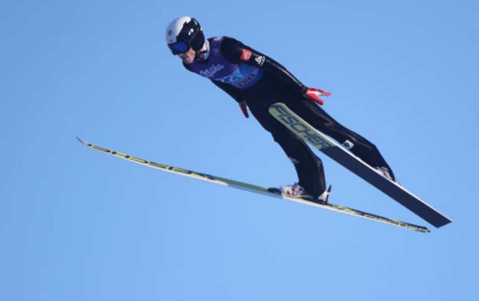 Jonathan Learoyd Ski Jumper et Web Designer pour des chalets de ski de luxe à Courchevel et Méribel