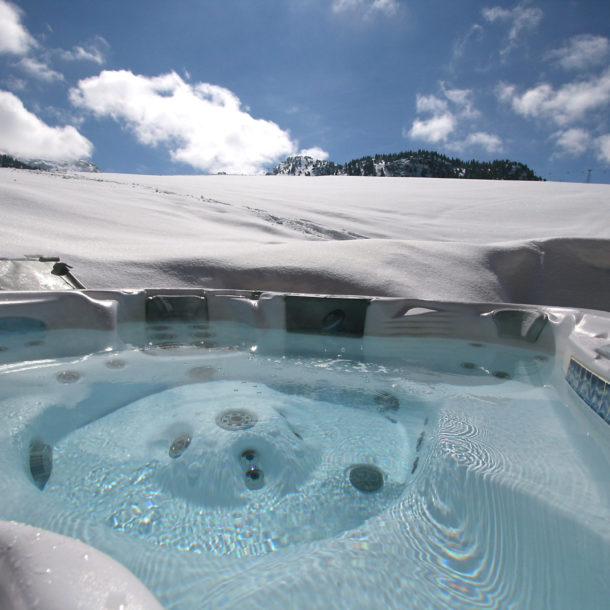 Jacuzzi View In Luxury Ski Chalet Aster In Courchevel 1650