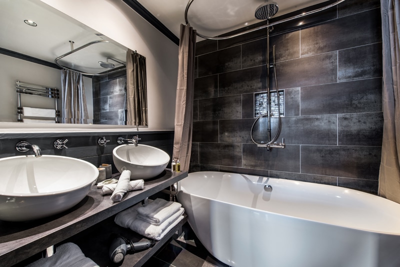 Bathroom 2 In Luxury Ski Chalet Tomkins In Meribel