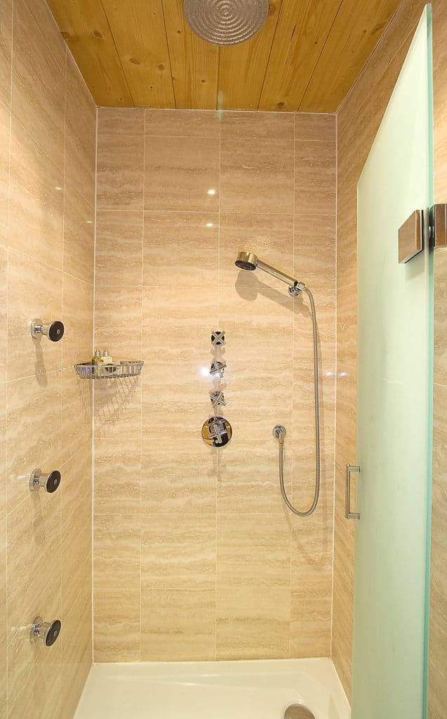 Shower Room In Luxury Ski Chalet Bartavelles In Meribel