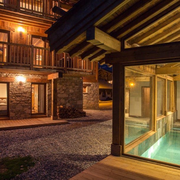 Swimming Pool And Exterior View Luxury Ski Chalet Loup Blanc Courchevel Le Praz