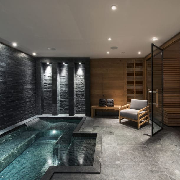 22. Spa Swimming pool Chalet Le Grenier Luxury Ski Chalet Meribel