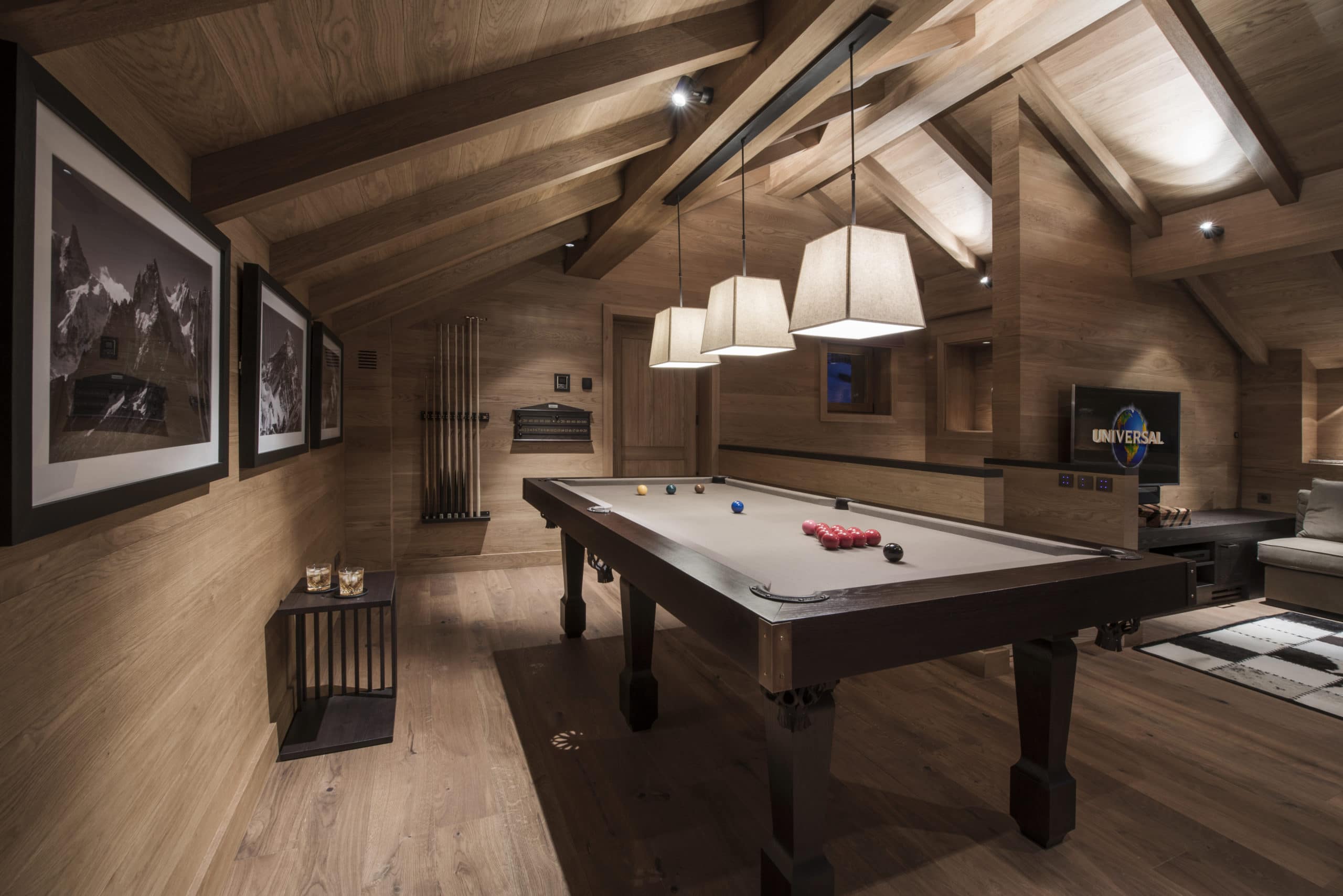8. Games room Chalet Le Grenier Luxury Ski Chalet Meribel