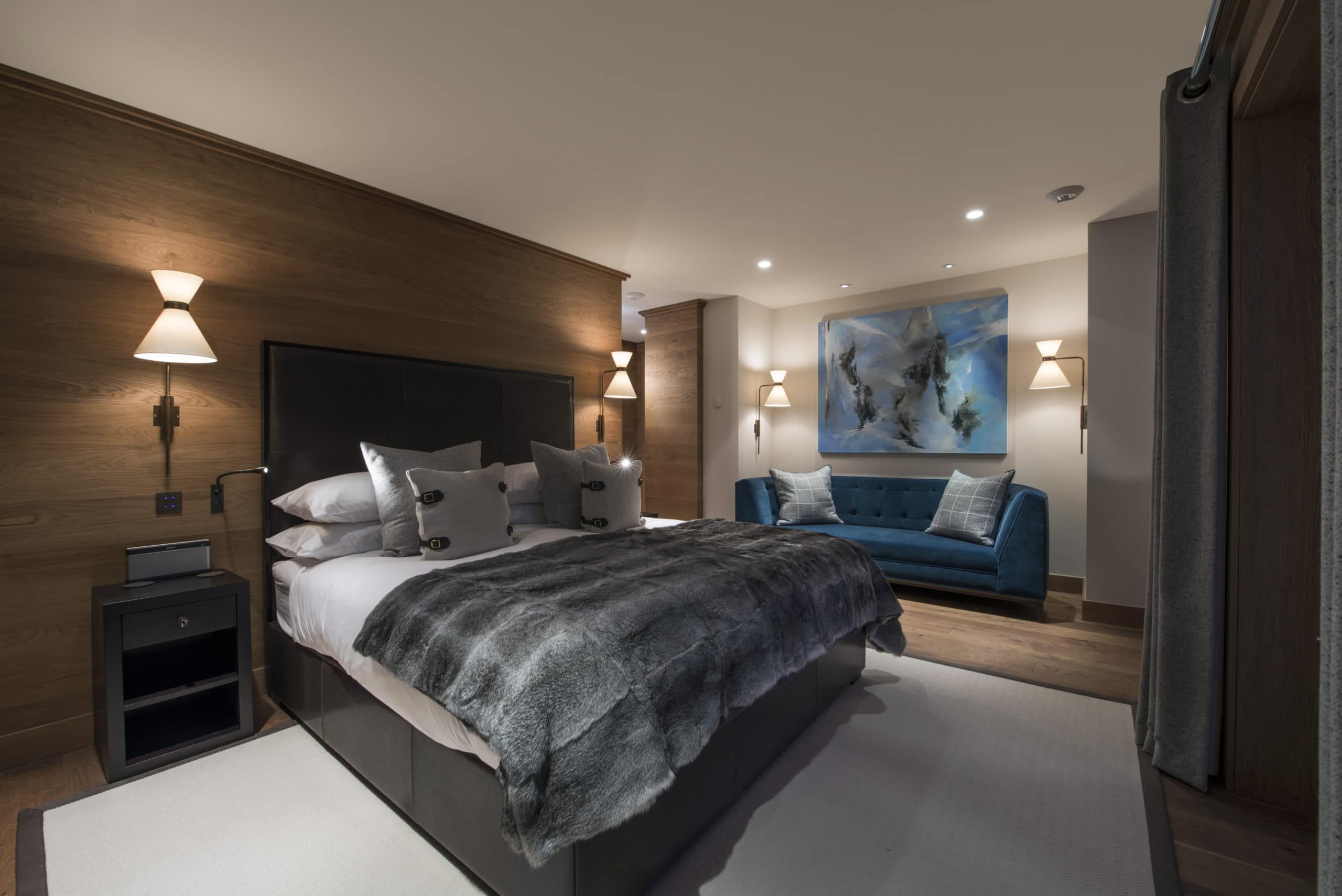 9. Bedroom 1 Master Chalet Le Grenier Luxury Ski Chalet Meribel