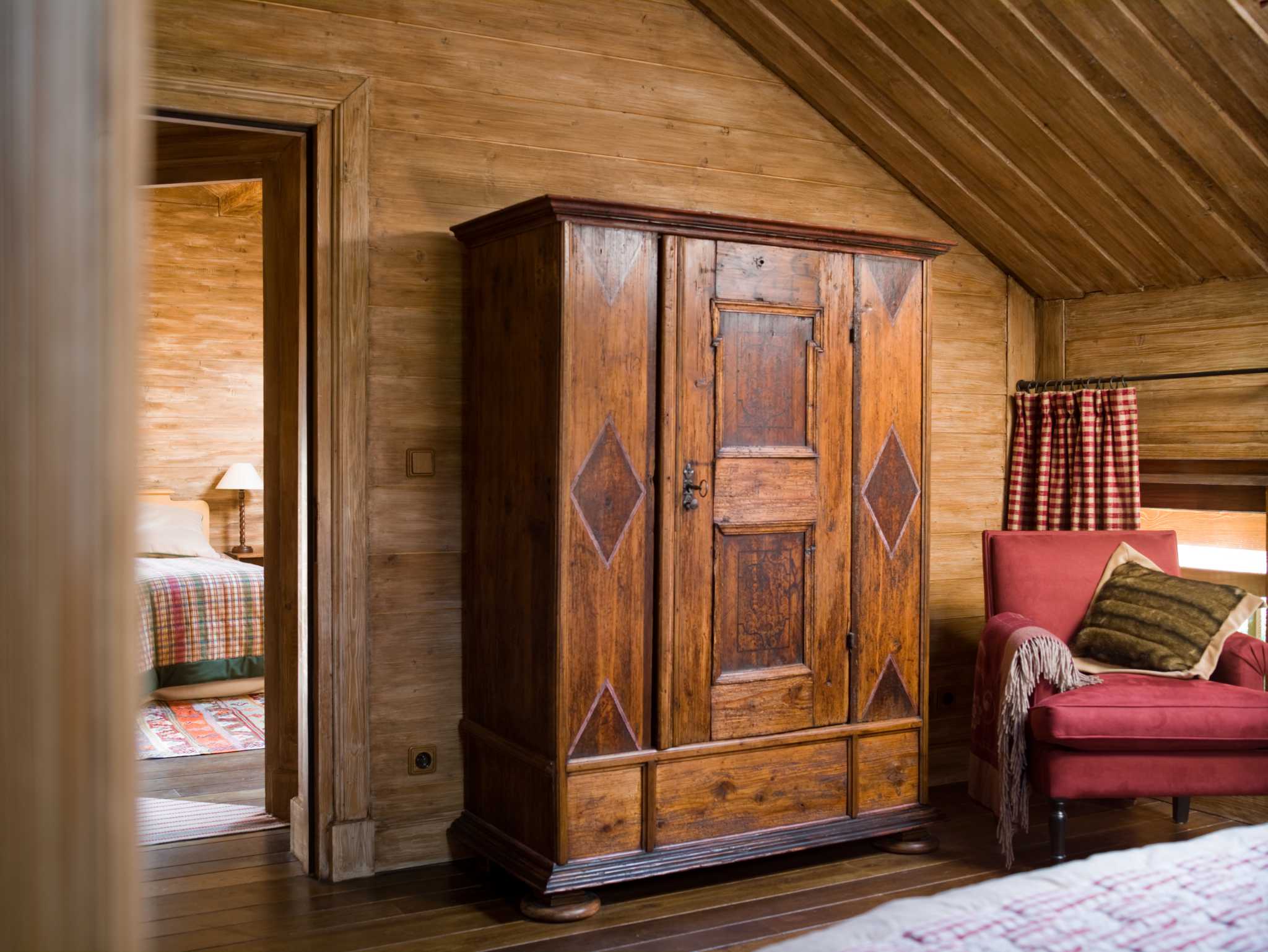 Luxury Ski Chalet Foinsbois Meribel Bedroom 4 A