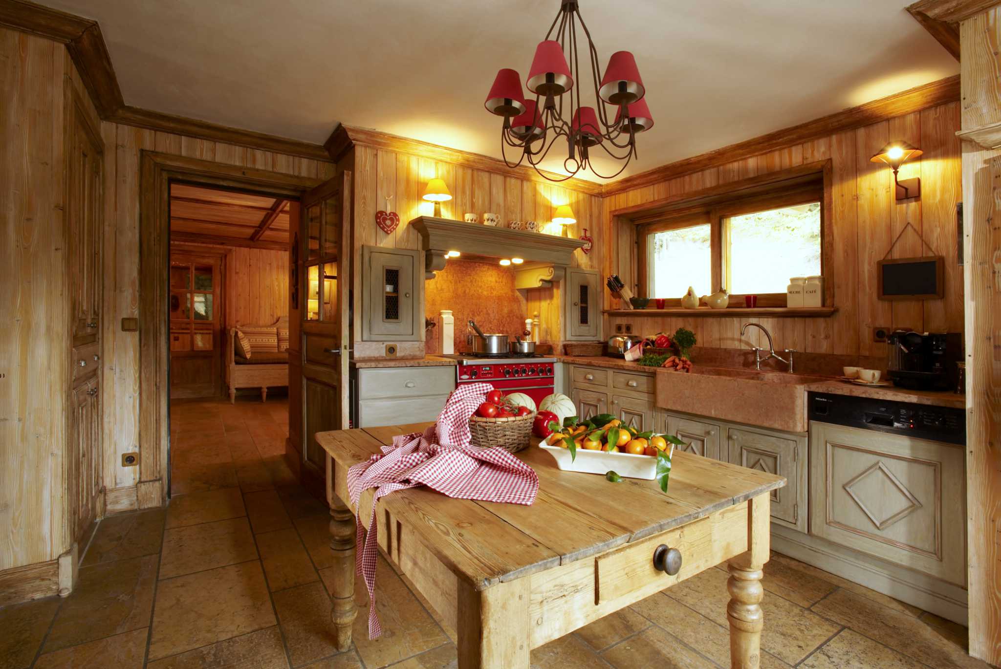 Luxury Ski Chalet Foinsbois Meribel Kitchen A