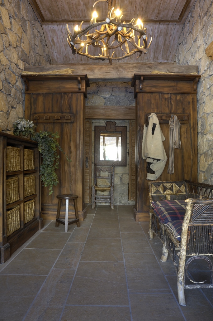 Luxury Ski Chalet Foinsbois Meribel entrance 3