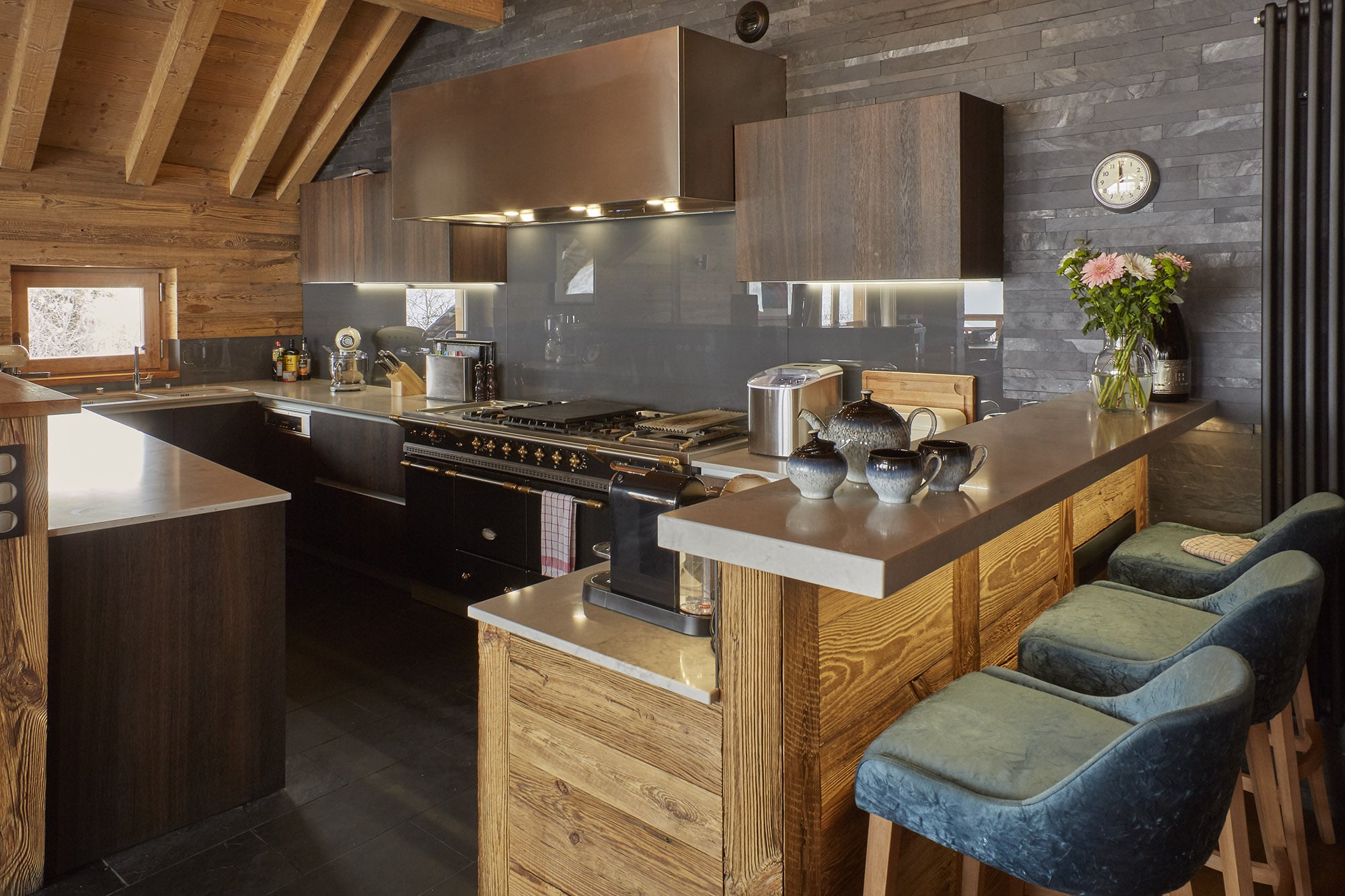 Luxury Ski Chalet Iona Meribel Kitchen 2
