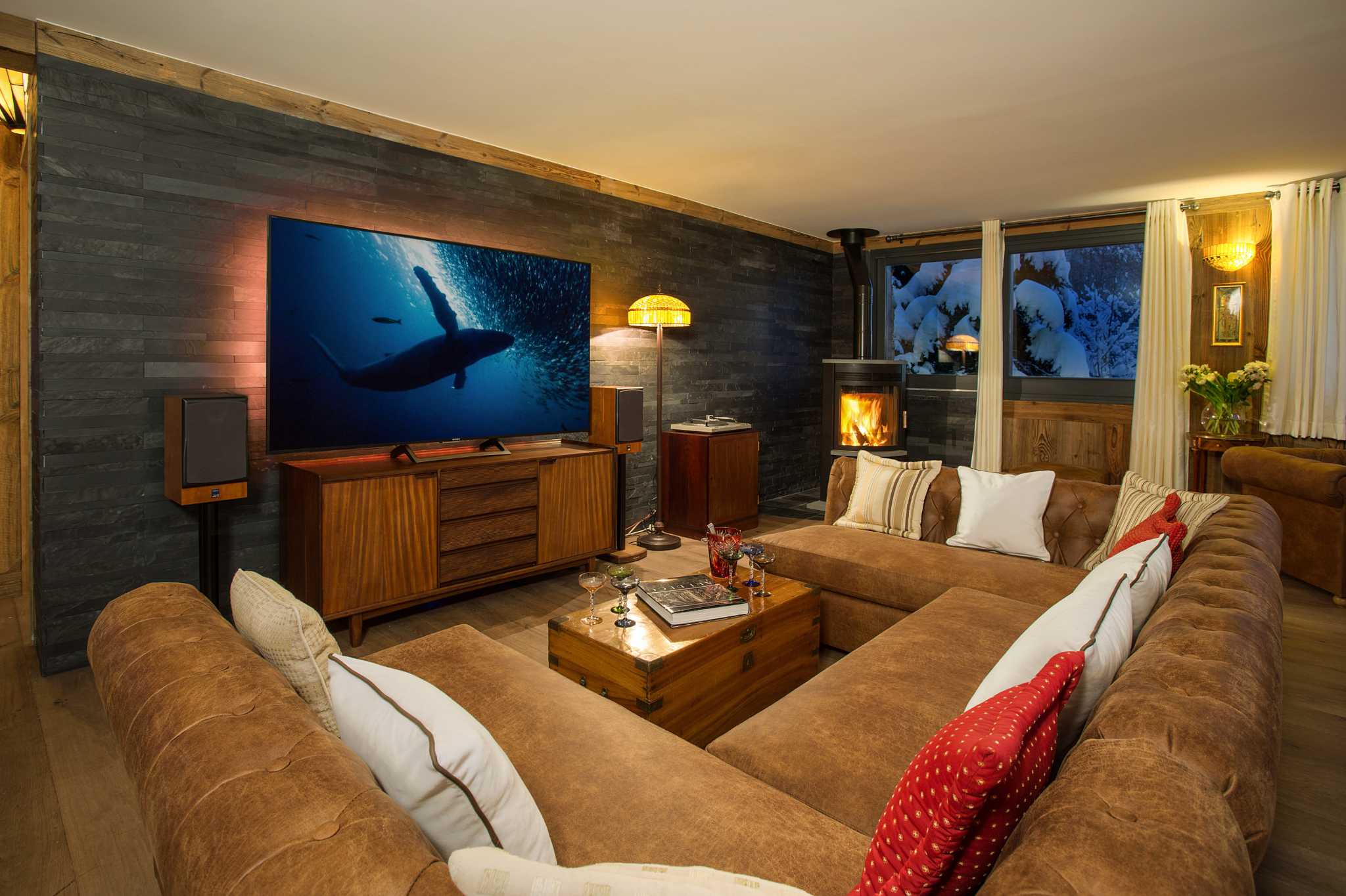 Luxury Ski Chalet Iona Meribel cinema