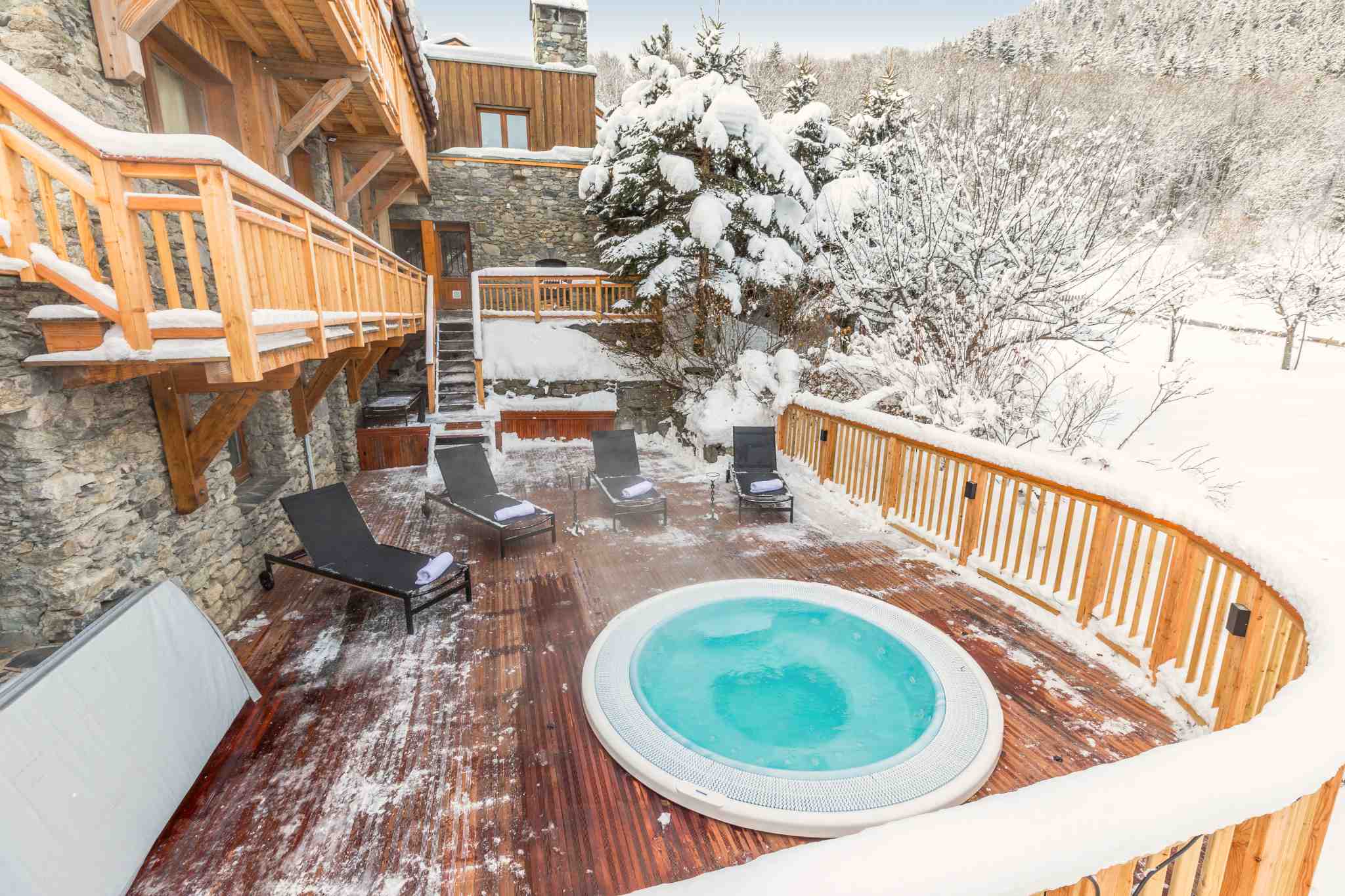 Luxury Ski Chalet Iona Meribel hottub above