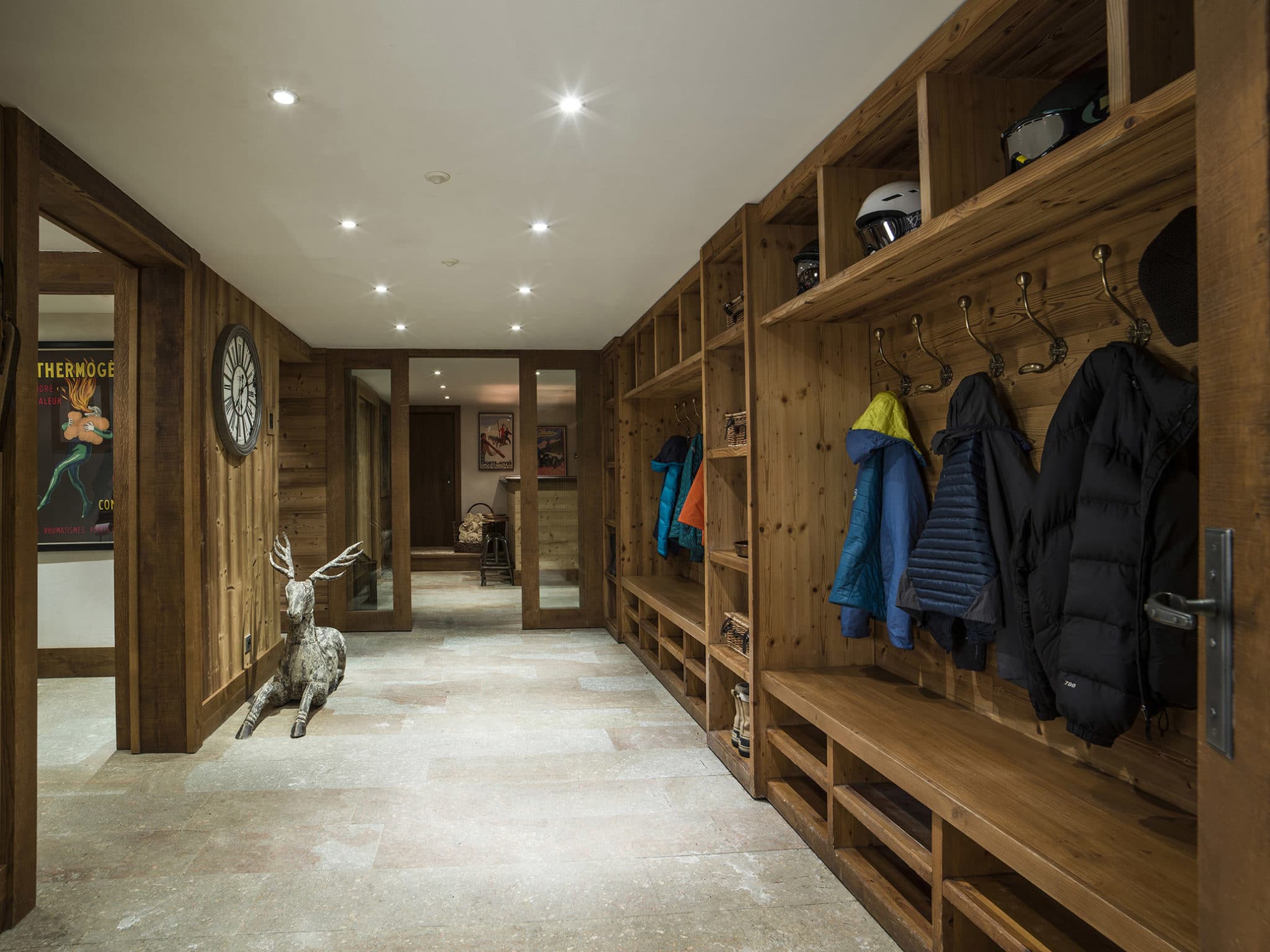 Luxury Ski Chalet Lapin Blanc Meribel Entrance LapinBlanc42Web