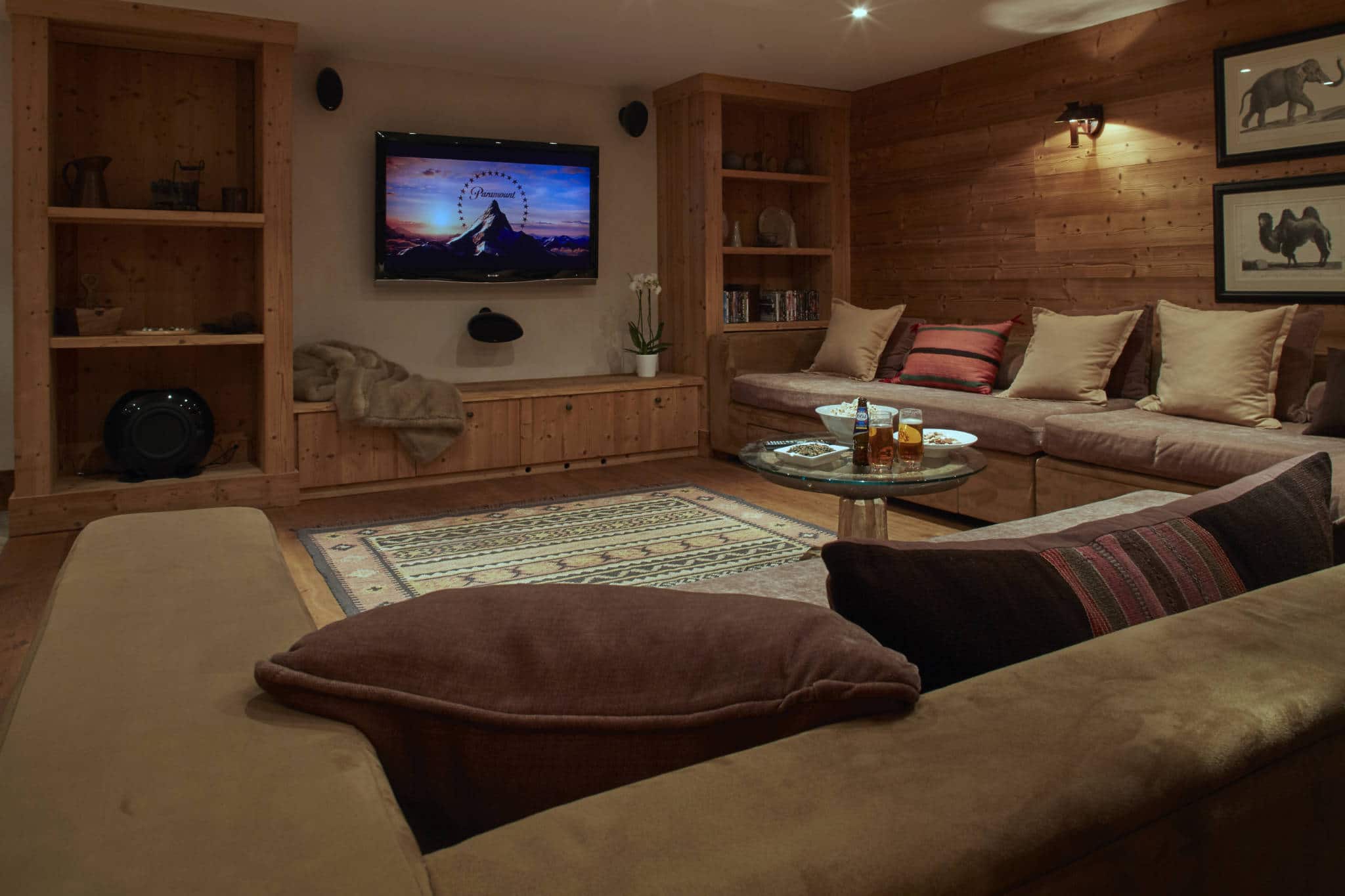 Luxury Ski Chalet Lapin Blanc Meribel TV Room a