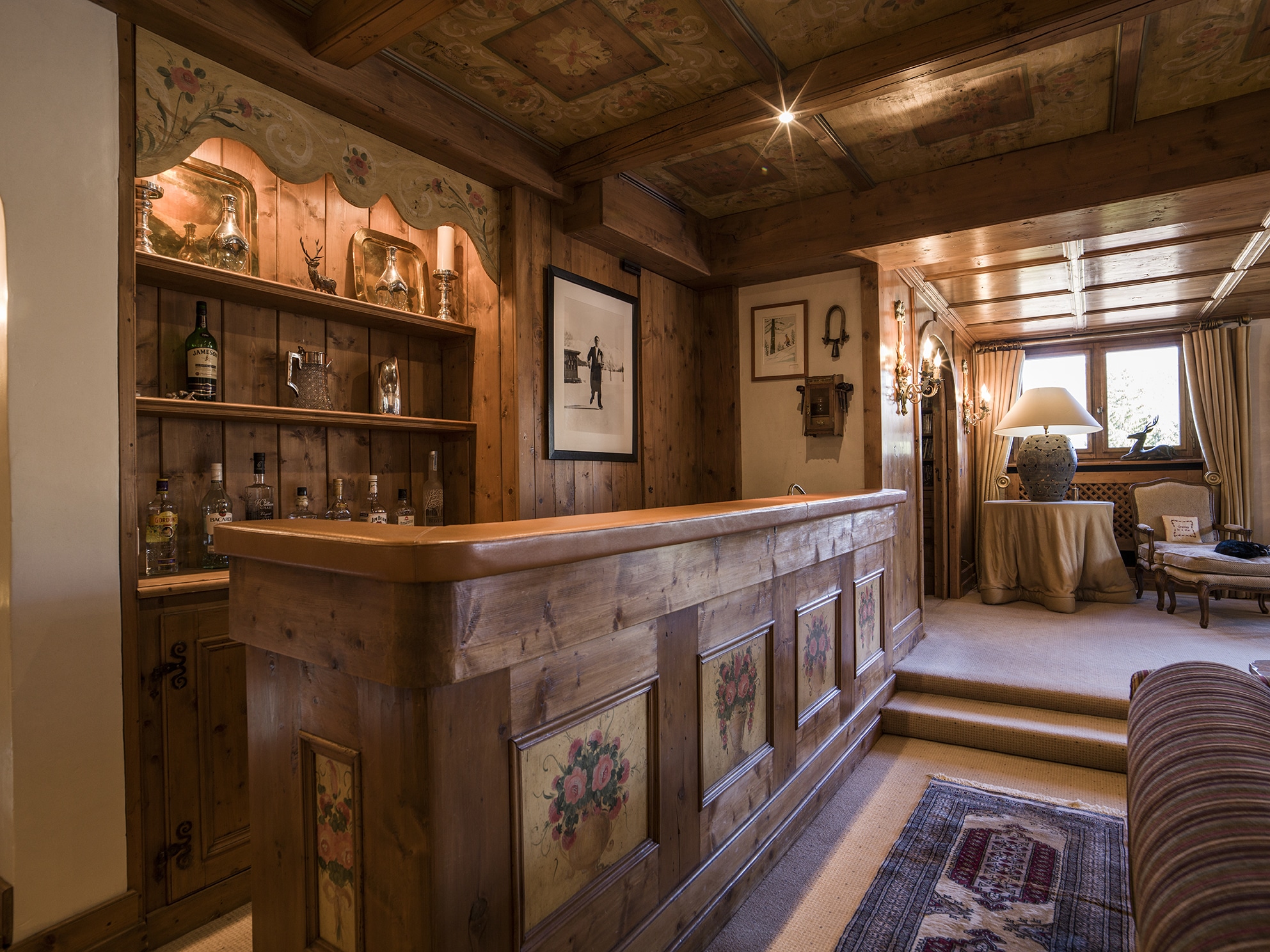 Luxury Ski Chalet Margaux Courchevel Bar 1
