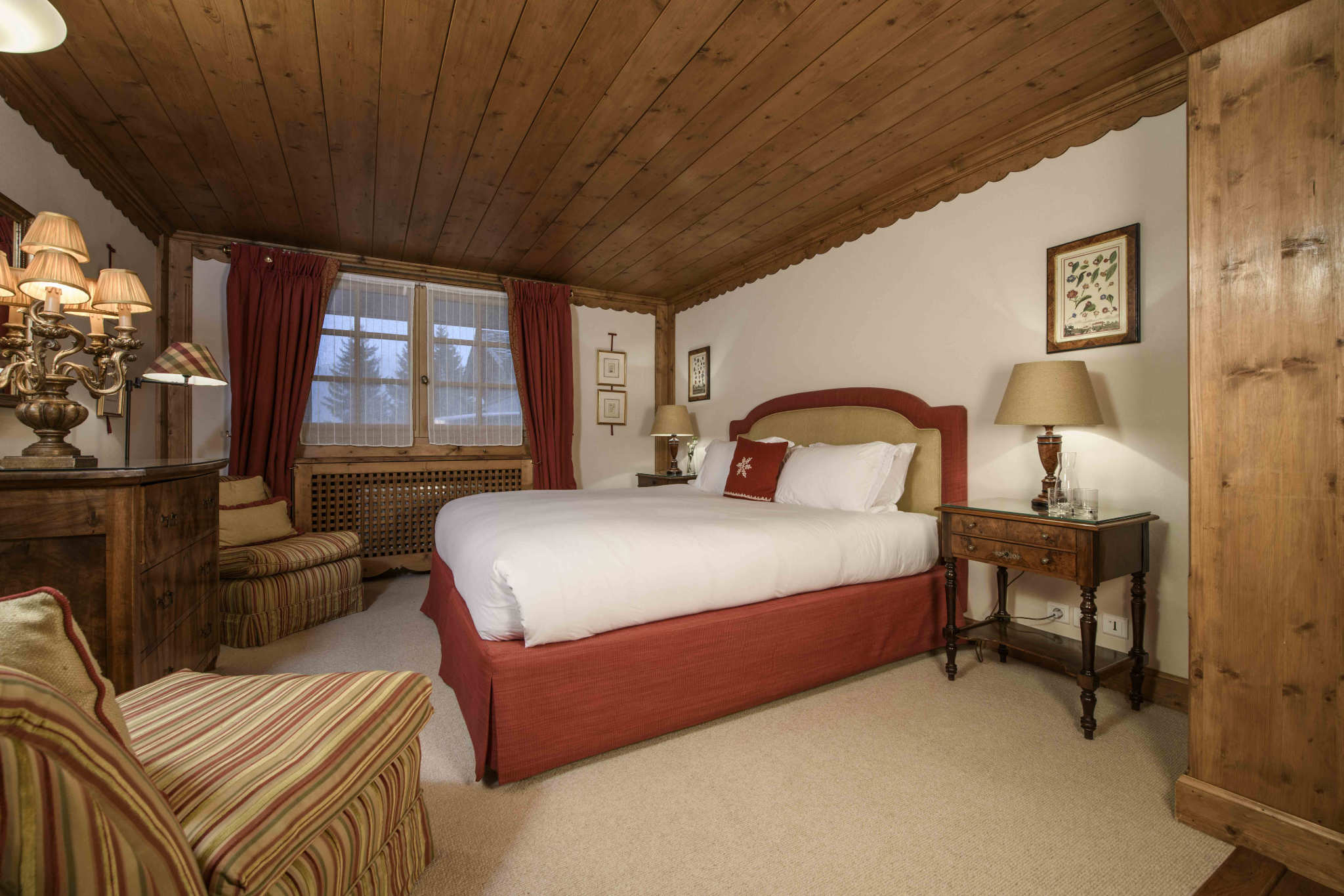 Luxury Ski Chalet Margaux Courchevel Bedroom 1c