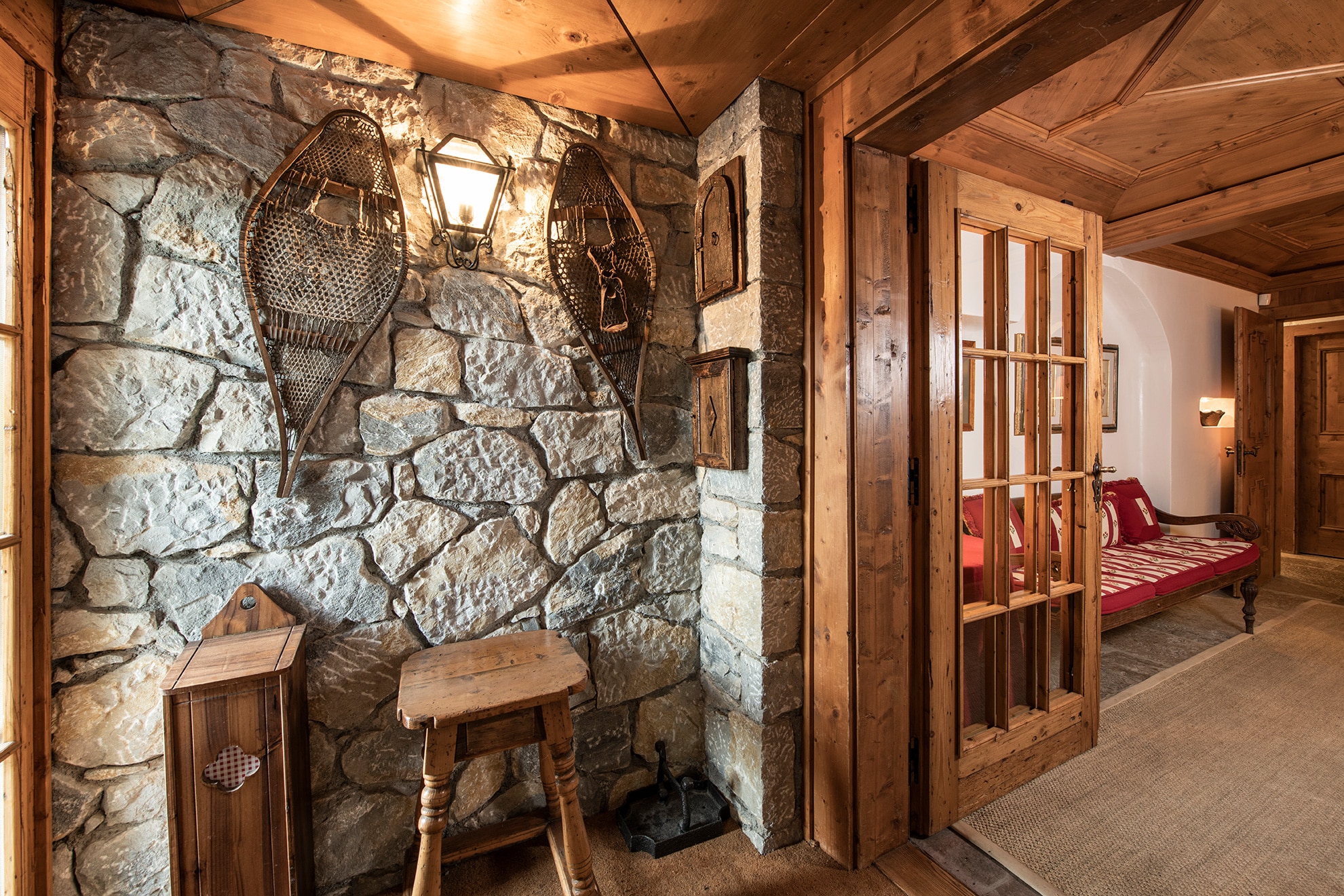 Luxury Ski Chalet Margaux Courchevel Entrance a