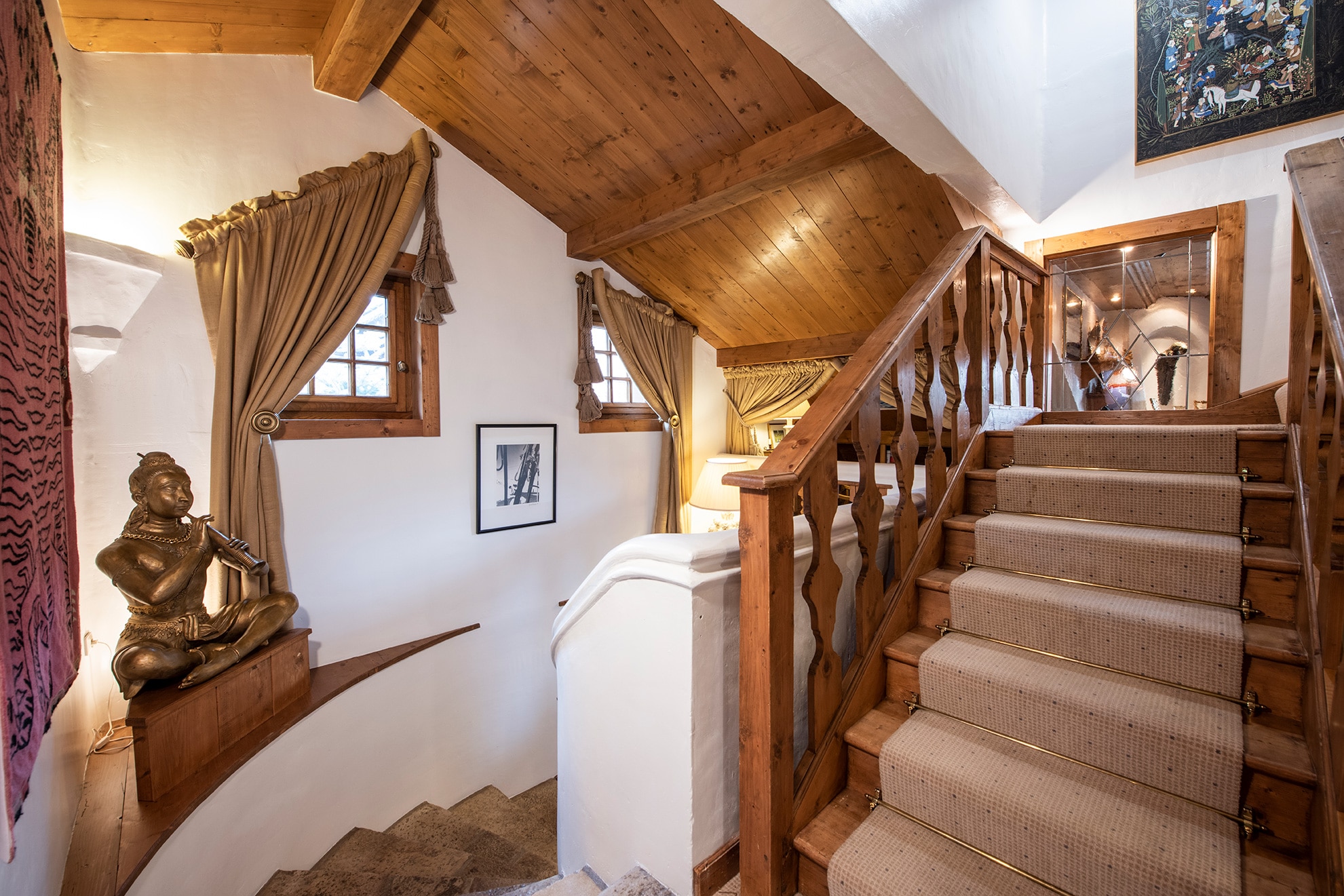 Luxury Ski Chalet Margaux Courchevel Stairs b