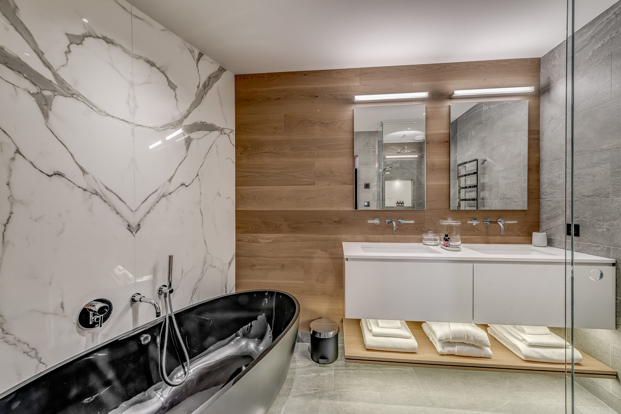 Chalet Bacchus, Courchevel 1850 Bedroom 3 Ensuite