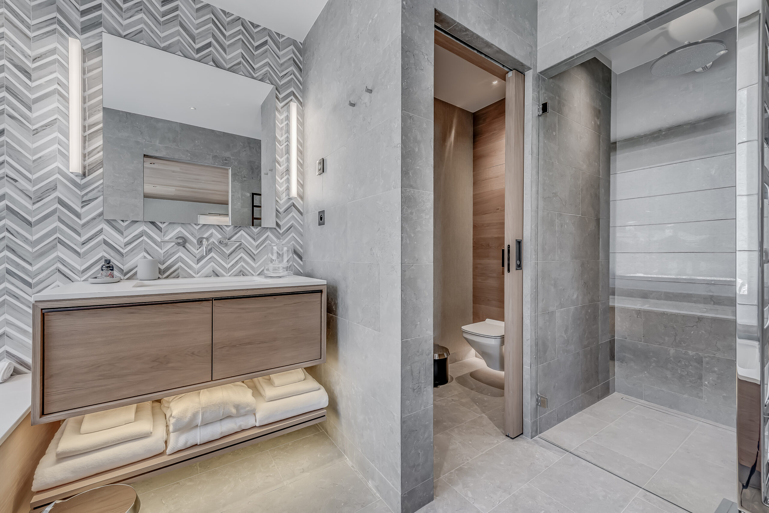 Chalet Bacchus, Courchevel 1850 Bedroom 4 Ensuite