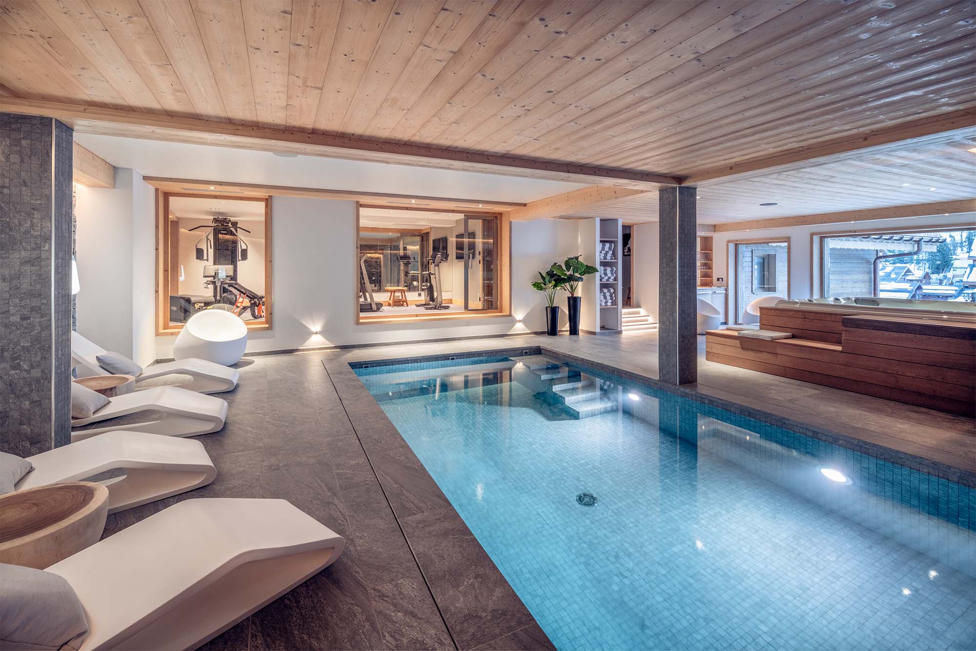 Luxury Chalet Harmony Meribel pool 1