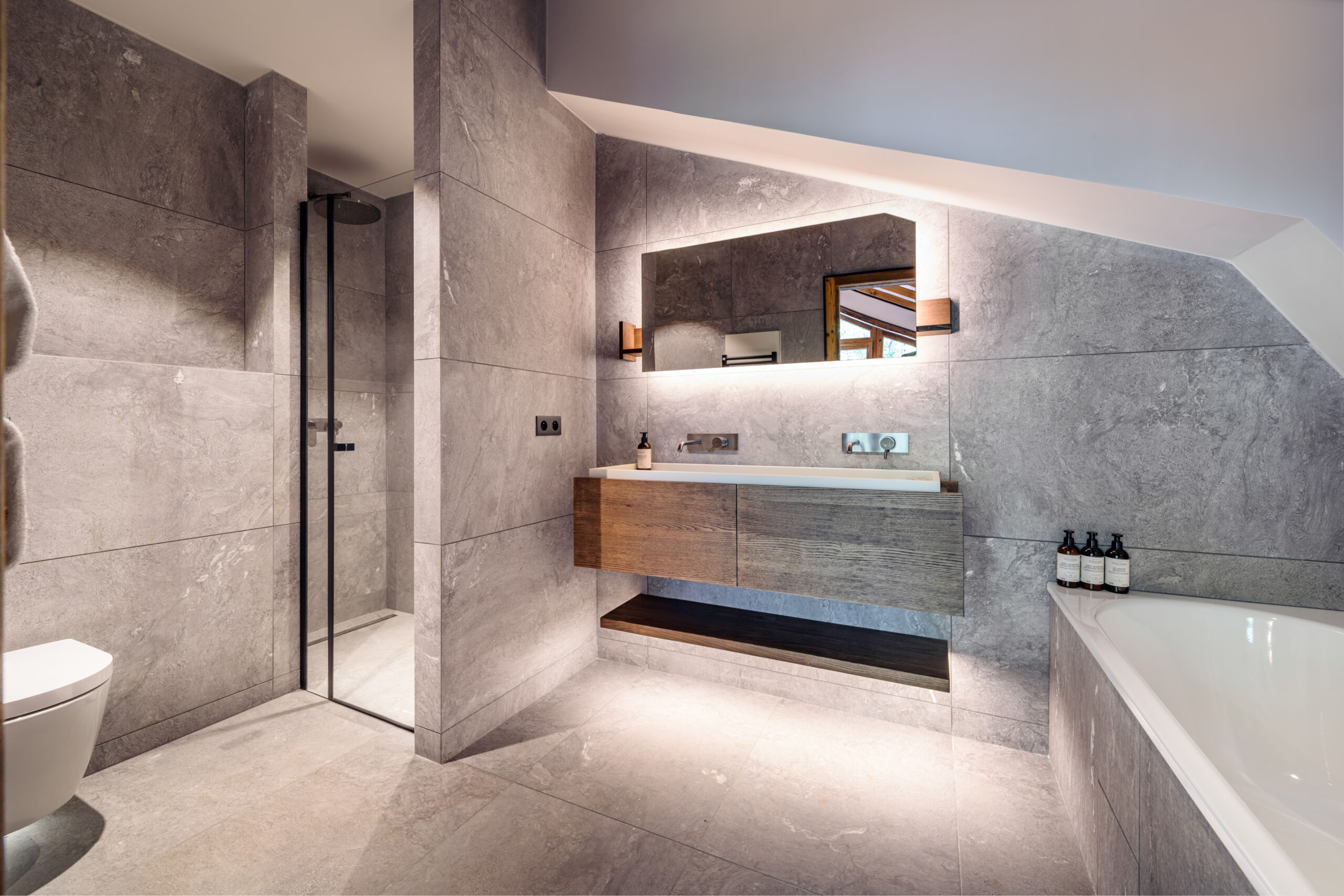 Luxury Chalet Pierre Meribel bathroom 1