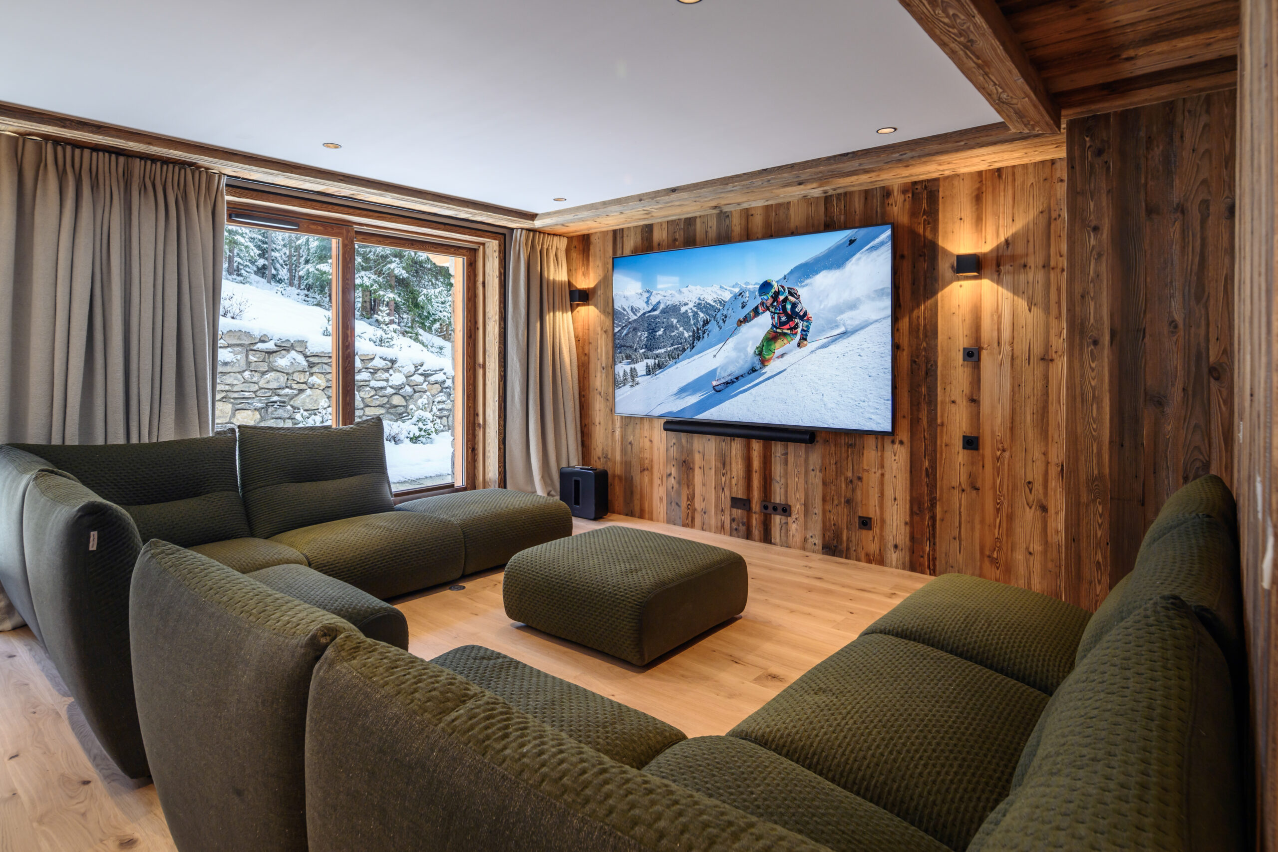 Luxury Chalet Pierre Meribel cinema
