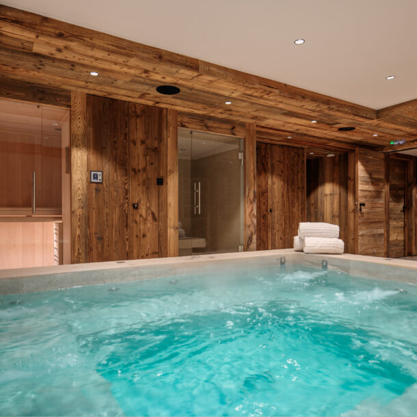 Luxury Chalet Pierre Meribel spa