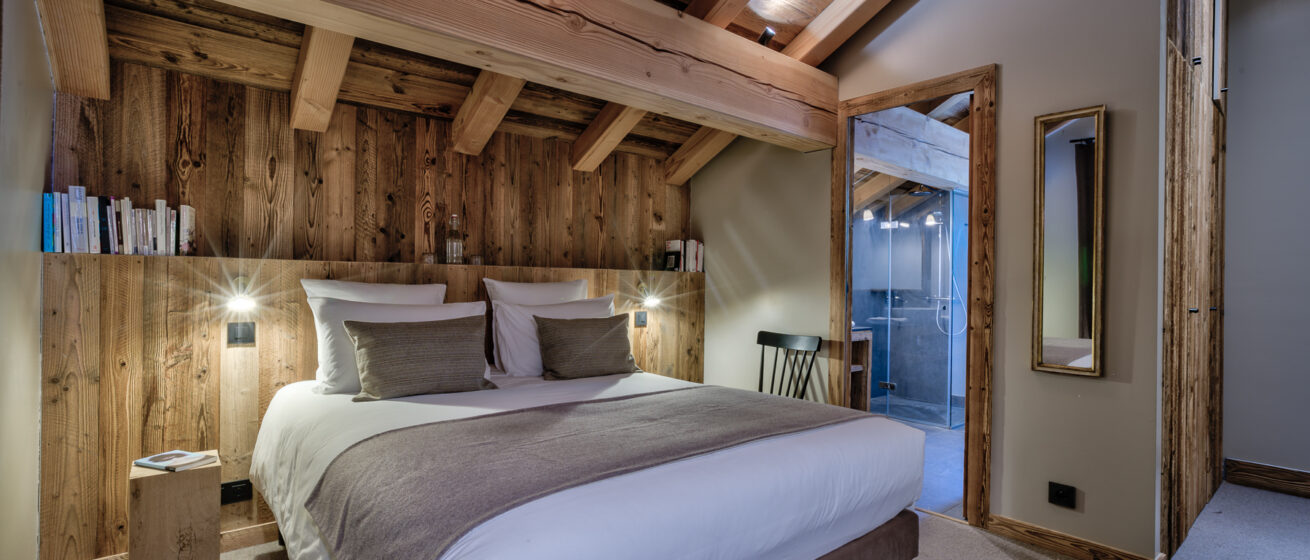 Luxury Chalet Bergeronnette Meribel Guest Room 04