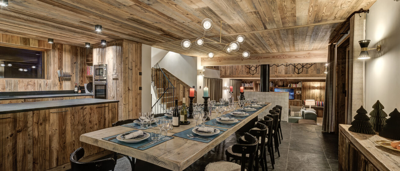 Luxury Chalet Bergeronnette Meribel Living Room C(1)