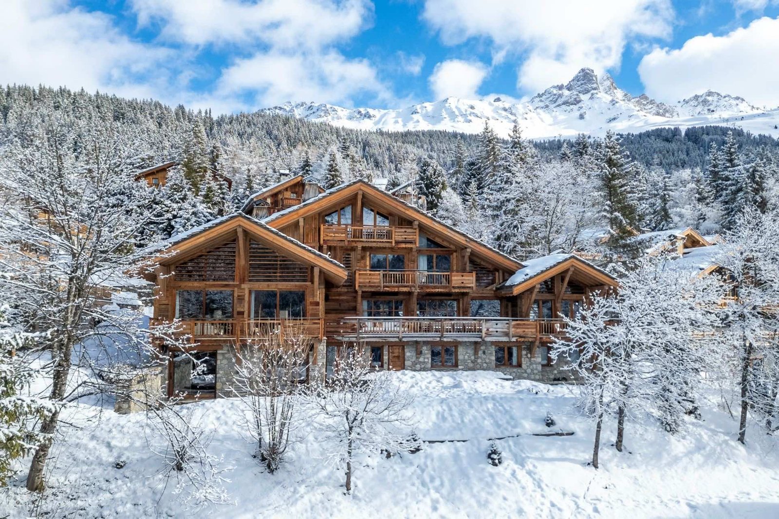 Luxury Chalet Himalaya Meribel Dens esuitev2