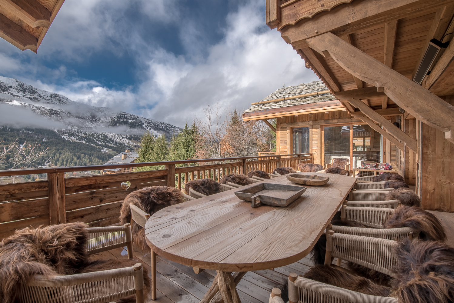 Luxury Chalet Himalaya Meribel Secondlounge1