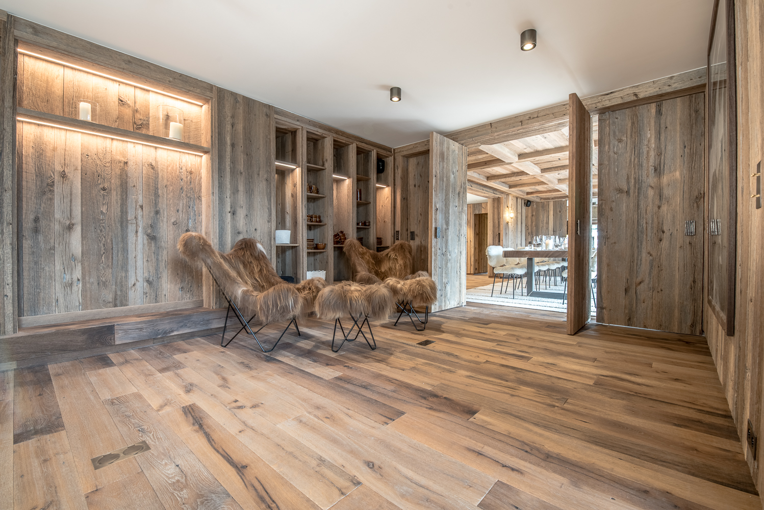 Luxury Chalet Himalaya Meribel cinemaRoom
