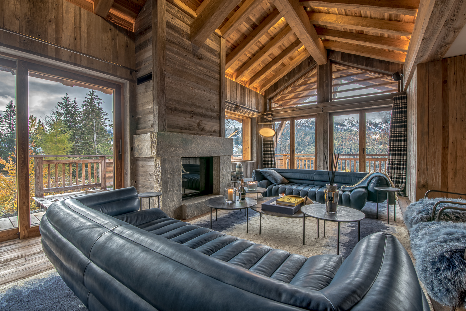 Luxury Chalet Himalaya Meribel livingroom6