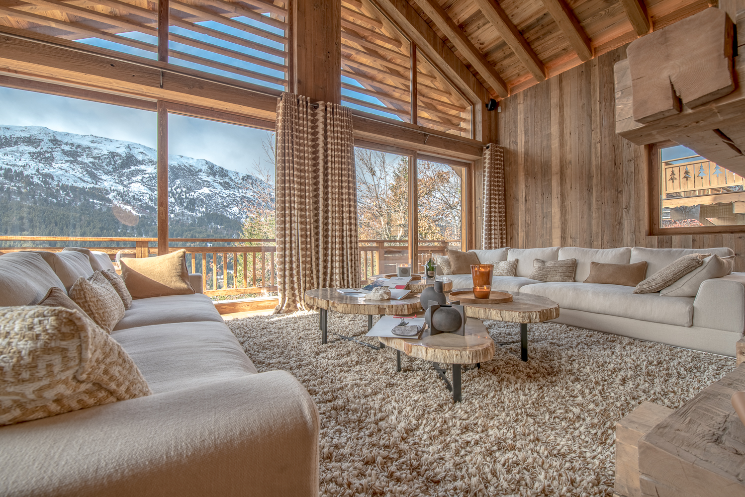 Luxury Chalet Himalaya Meribel terrac views
