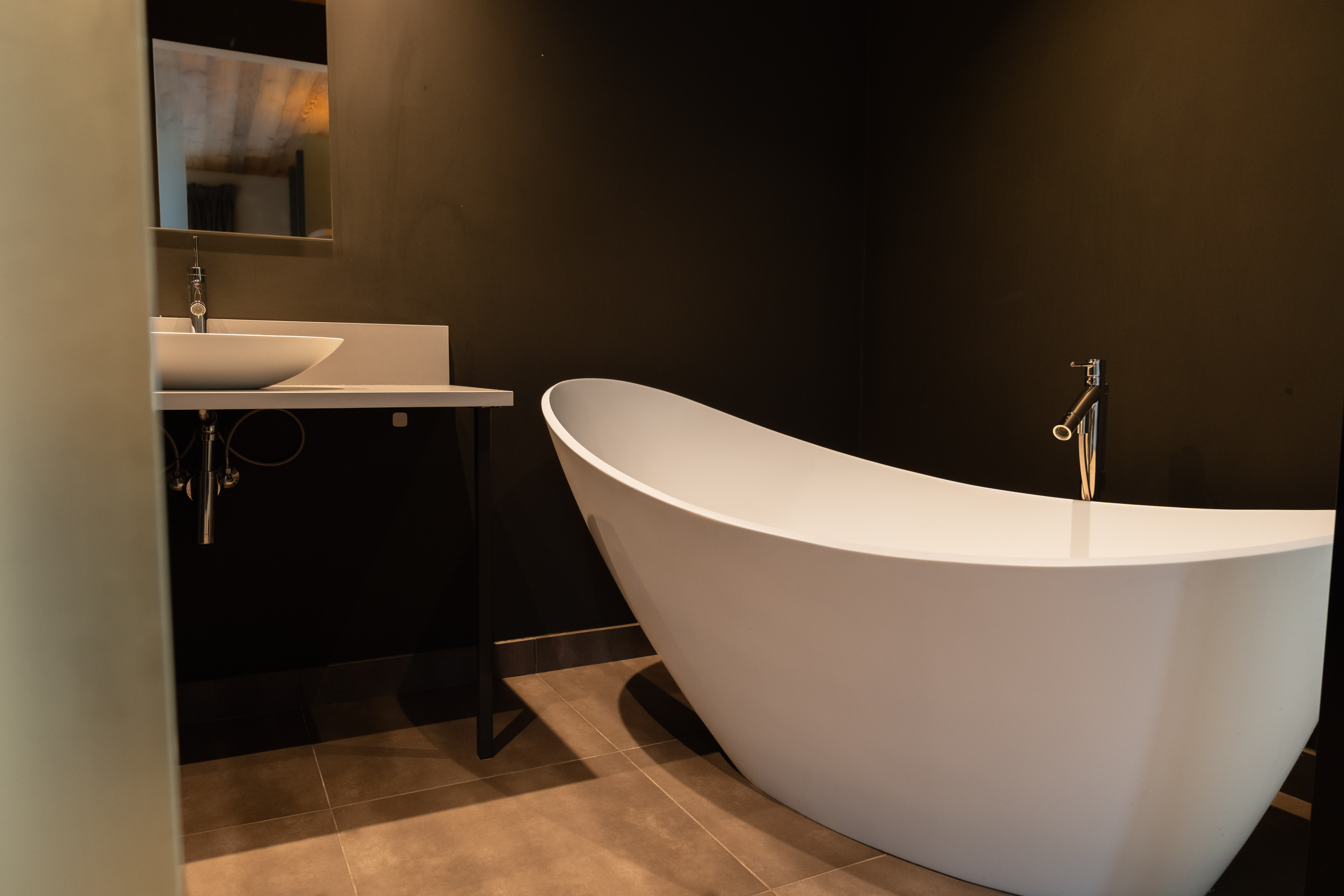 Luxury Ski Chalet Caro Meribel Guest Room 02 Ensuite
