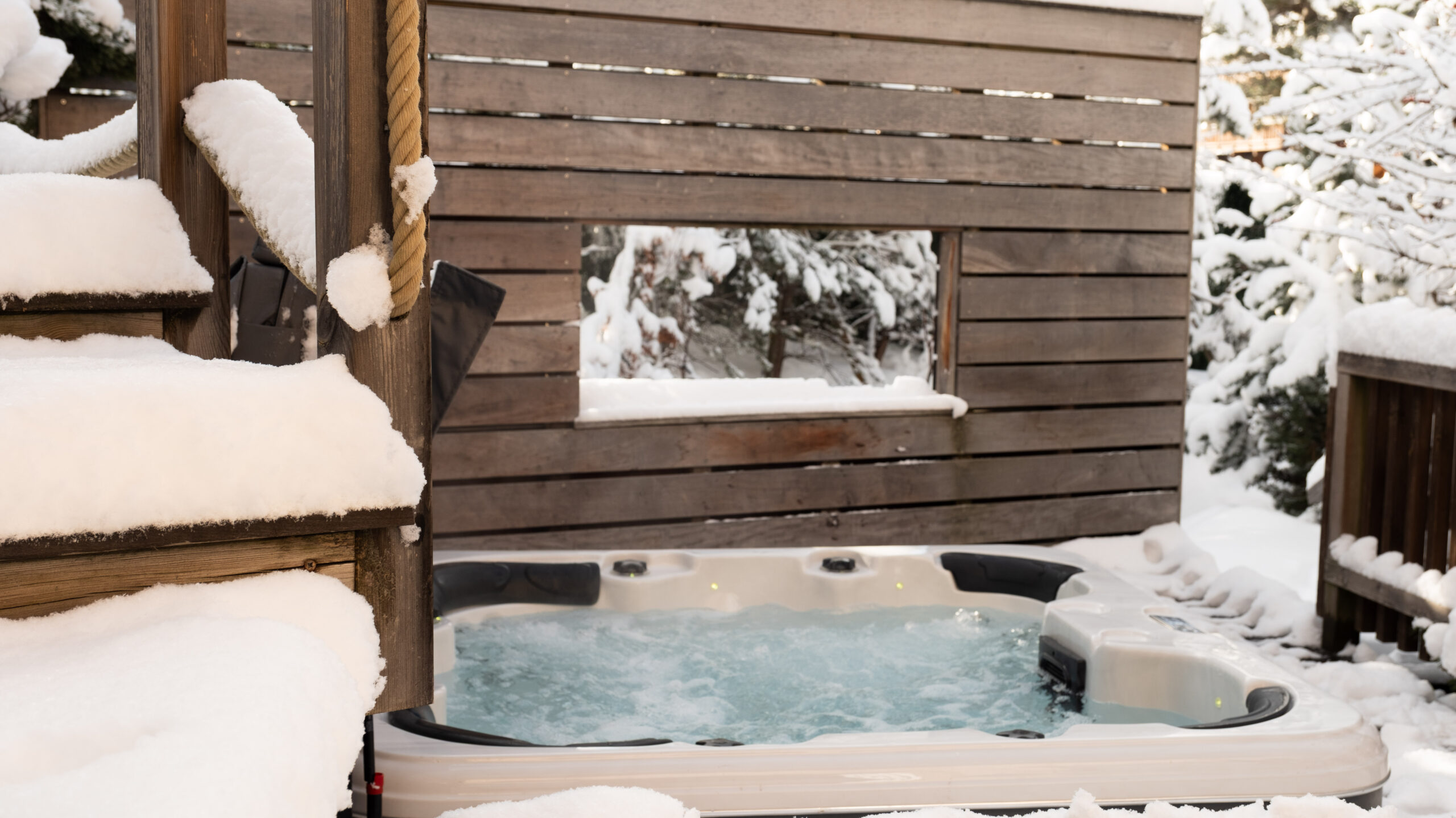 Luxury Ski Chalet Caro Meribel Hot tub 03
