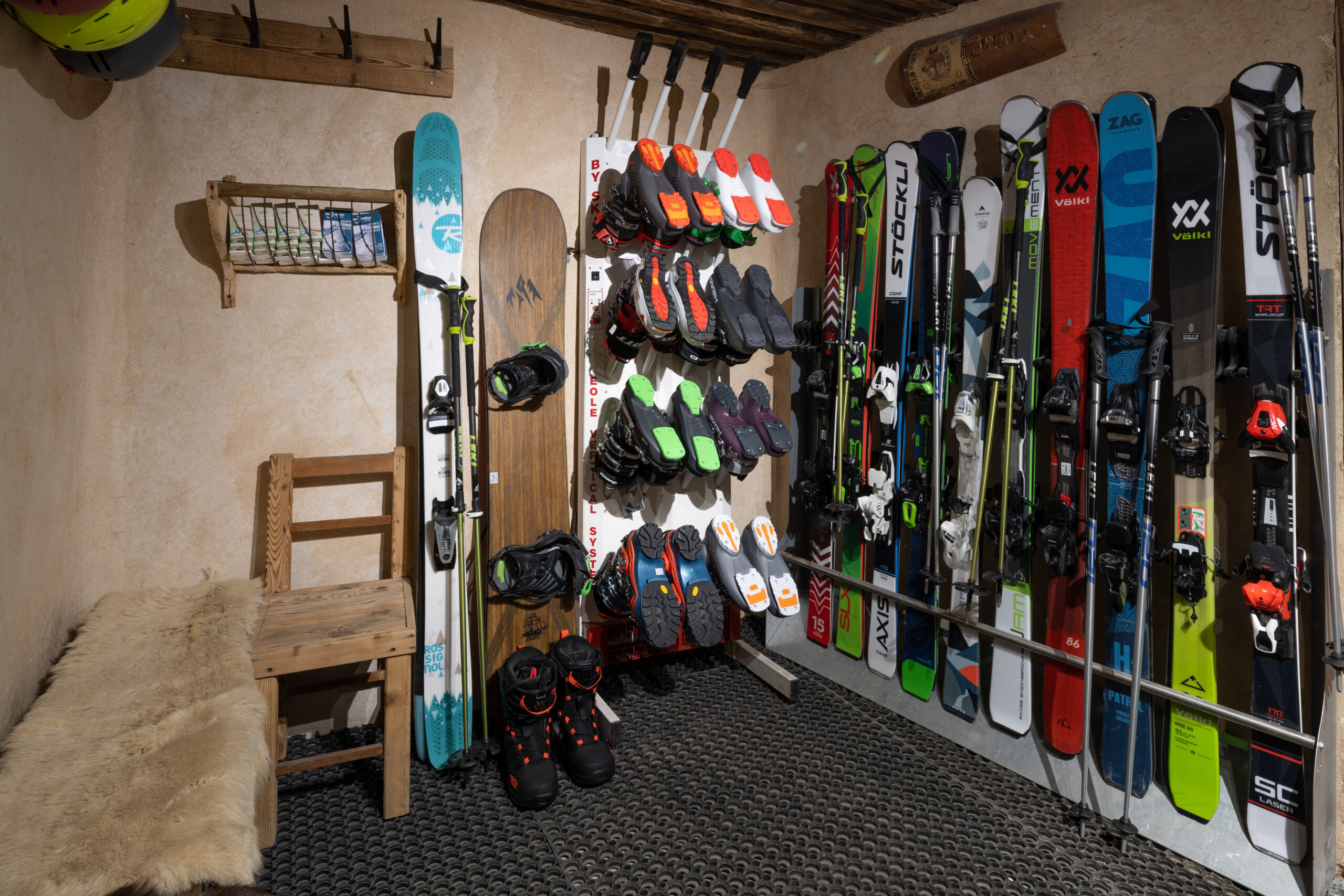 Luxury Ski Chalet Cheval Blanc Meribel Boot Room(1)