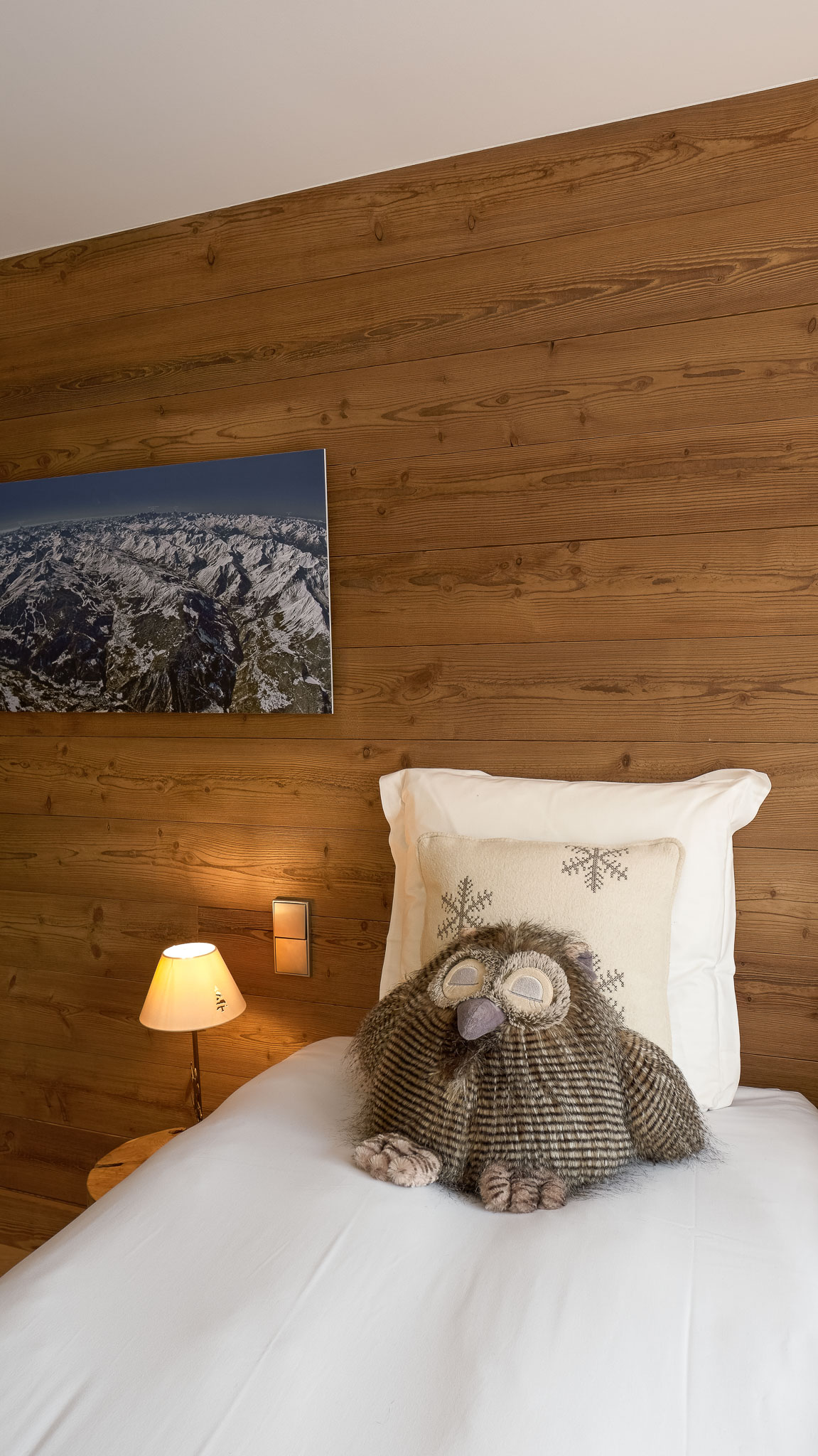 Luxury Ski Chalet Etoile Des Neige Guestroom 06 Meribel Kids Room F