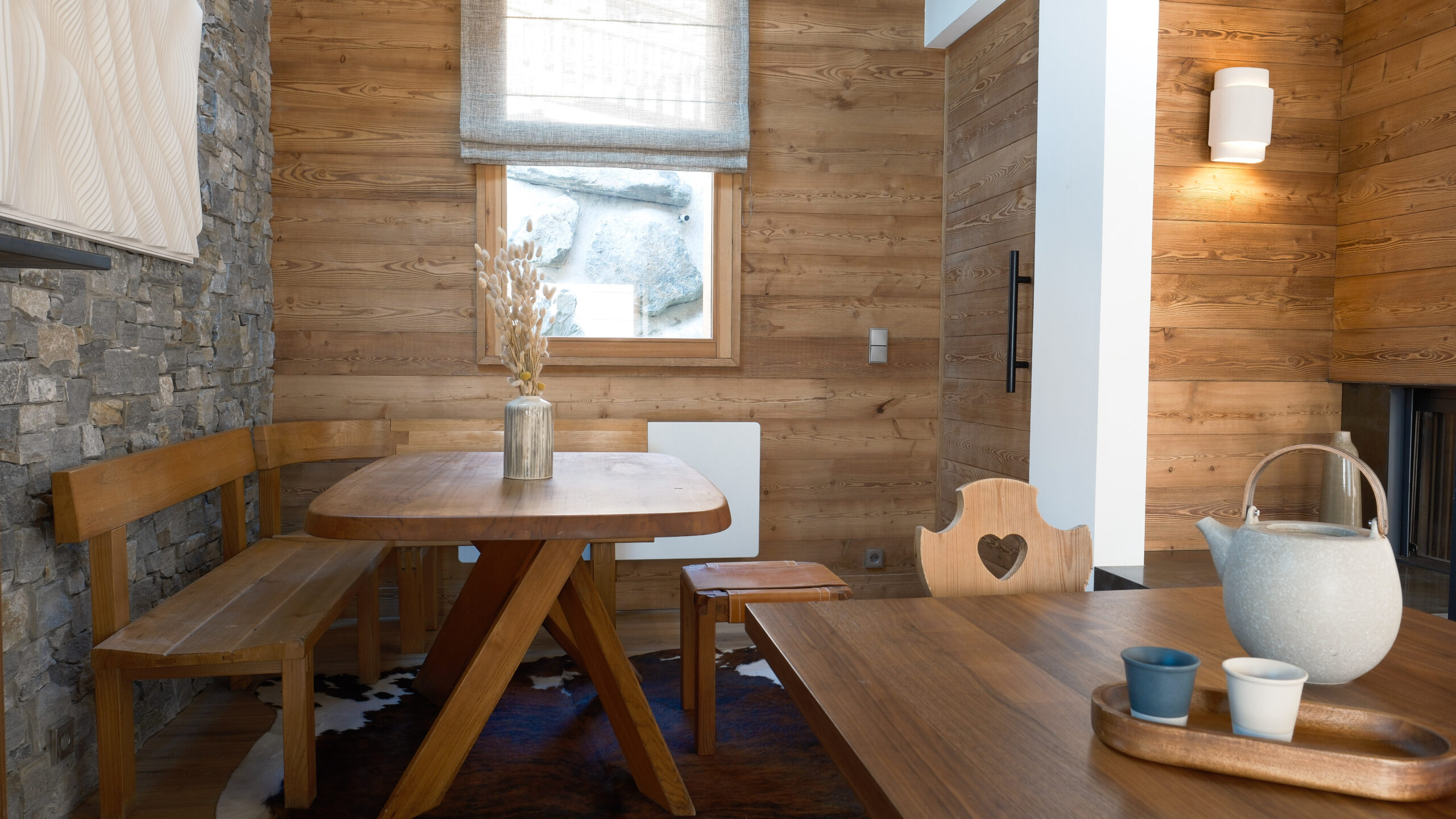 Luxury Ski Chalet Etoile Des Neige Meribel Breakfast Table B