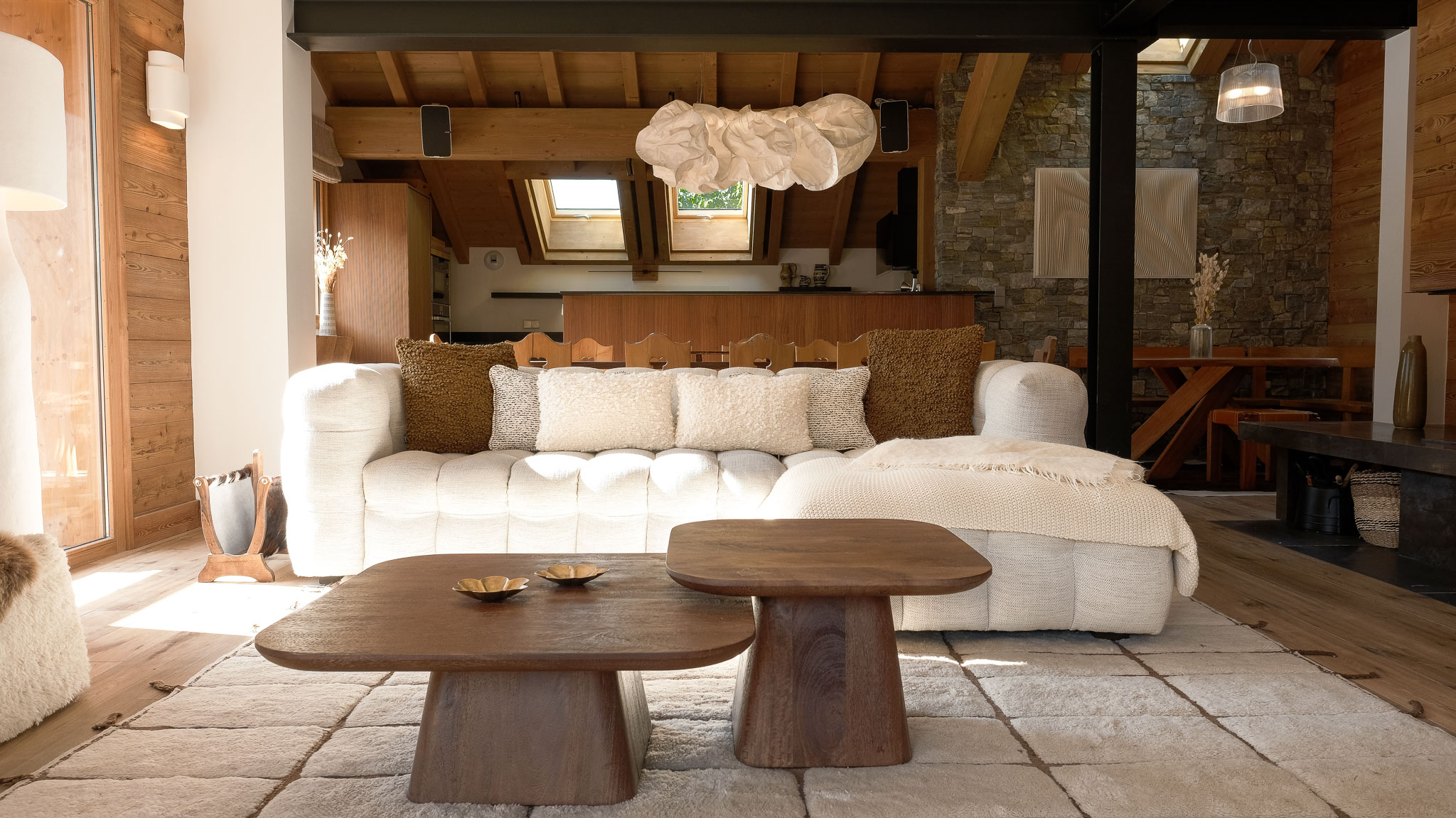Luxury Ski Chalet Etoile des Neige Meribel Living room A